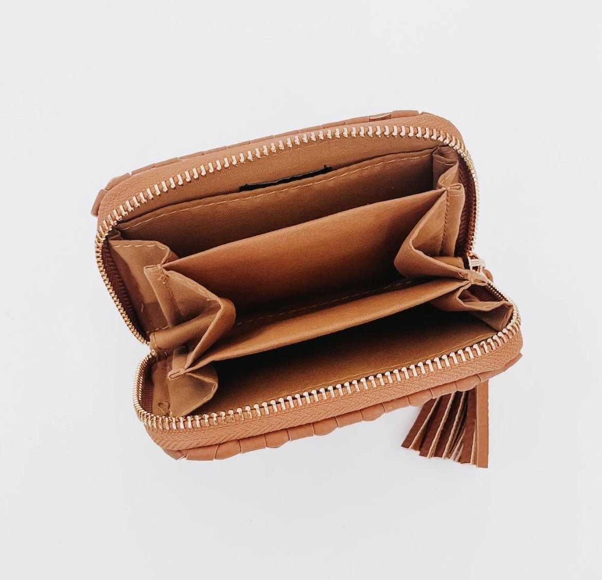 Pretty Simple Woven Wallet Chestnut