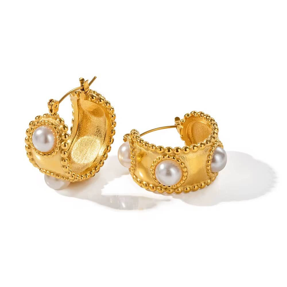 Savvy Bling Pearl Earrings