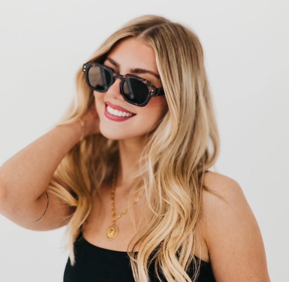 Pretty Simple Retro Flat Aviator Sunglasses