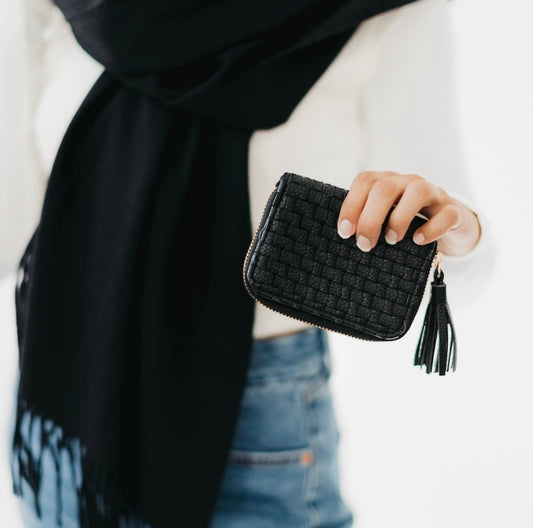 Pretty Simple Woven Wallet Black