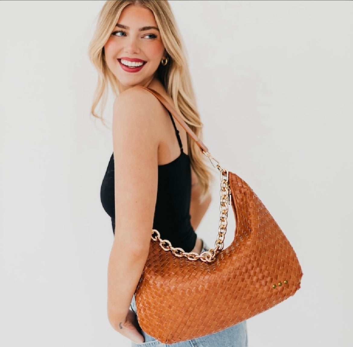 Pretty Simple Shoulder Bag Chestnut
