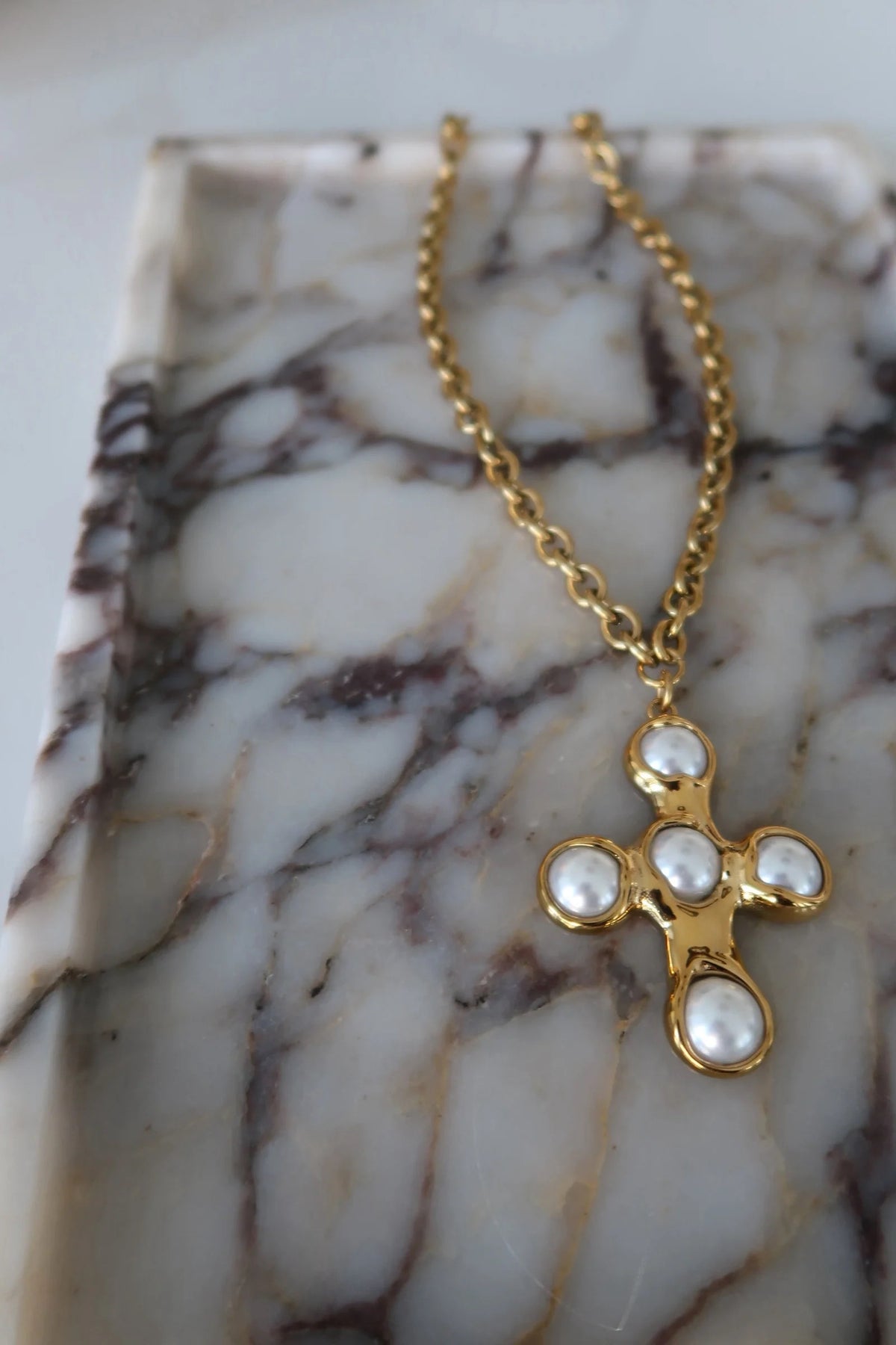 Chansuttpearls Ada Pearl Cross Necklace