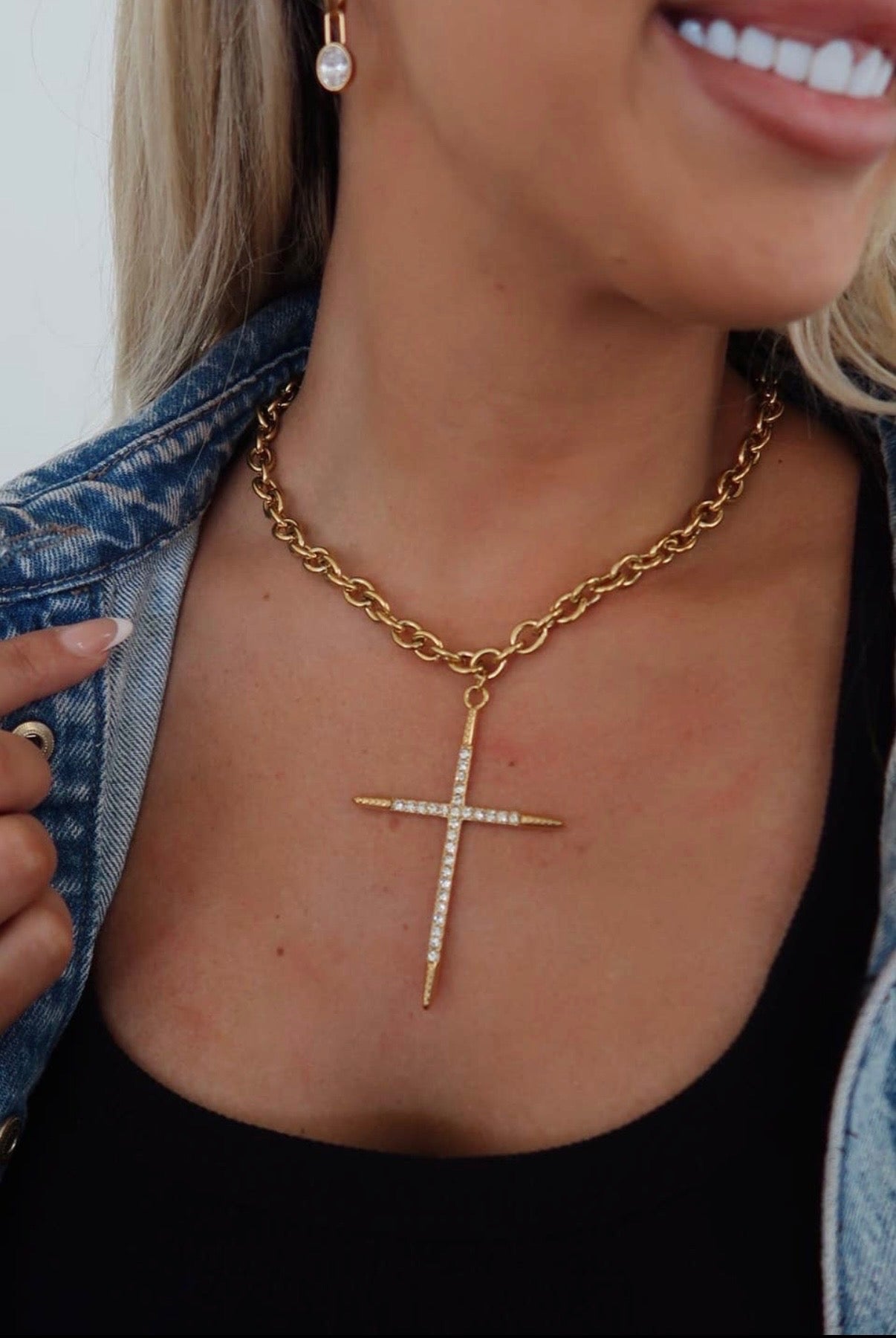 Chansuttpearls Cross Necklace