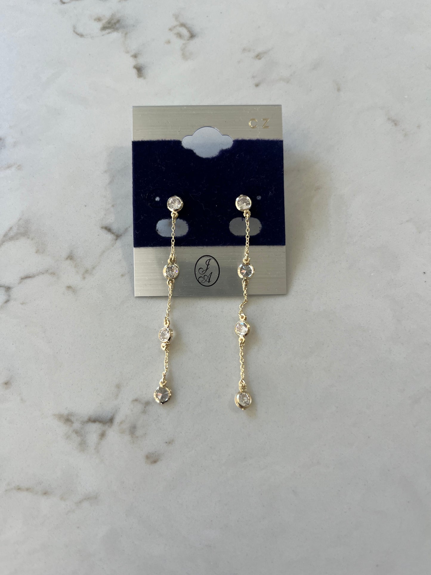 Hanging On Earrings Gold