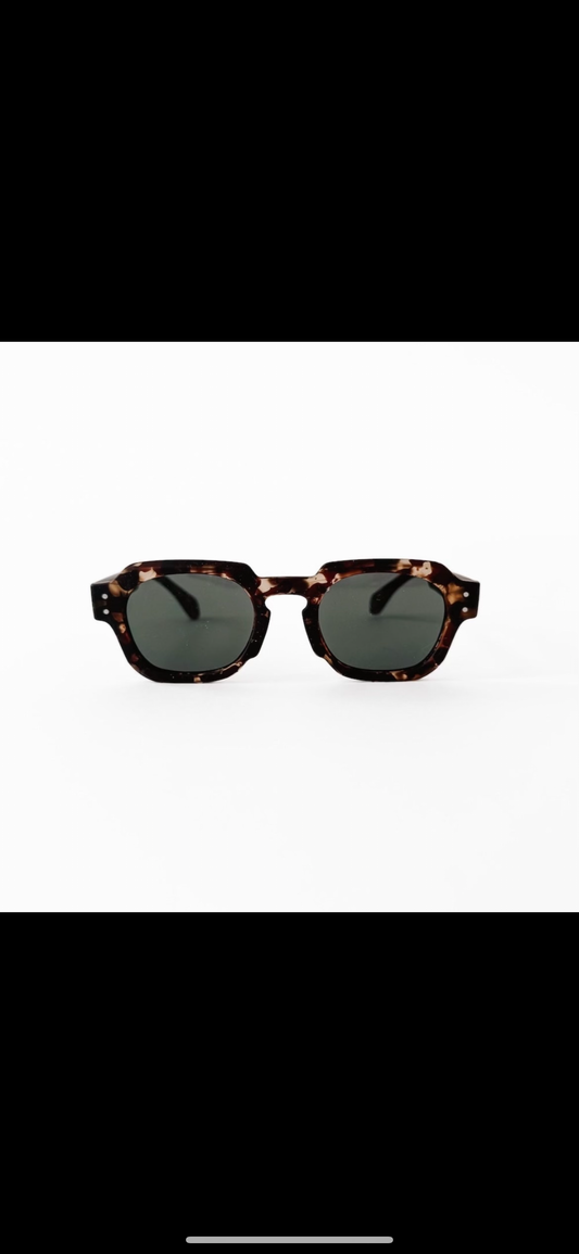 Pretty Simple Retro Sunglasses Tortoise