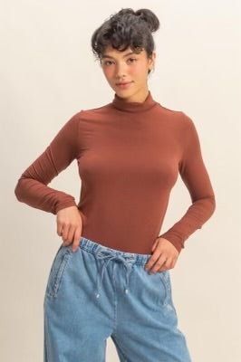 Mountainside Turtleneck Top Chestnut