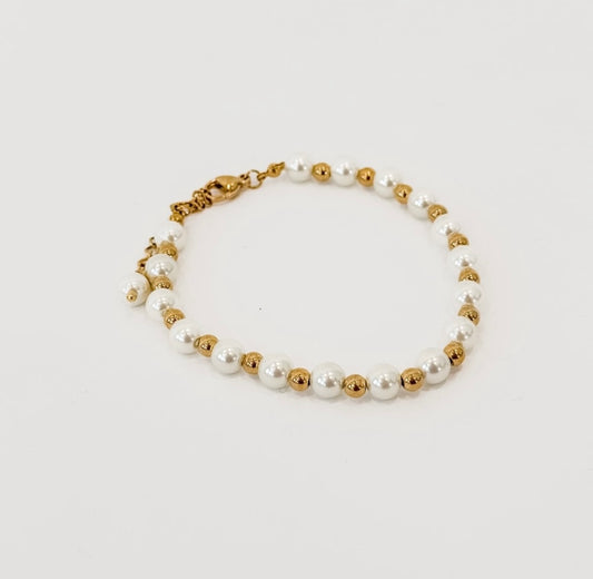 Pretty Simple Pearl Bead Bracelet