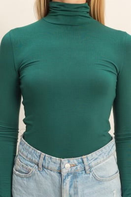Mountainside Turtleneck Top Green