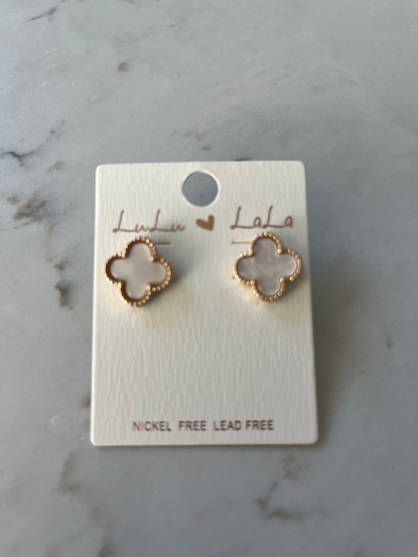 Your Idol Earrings White