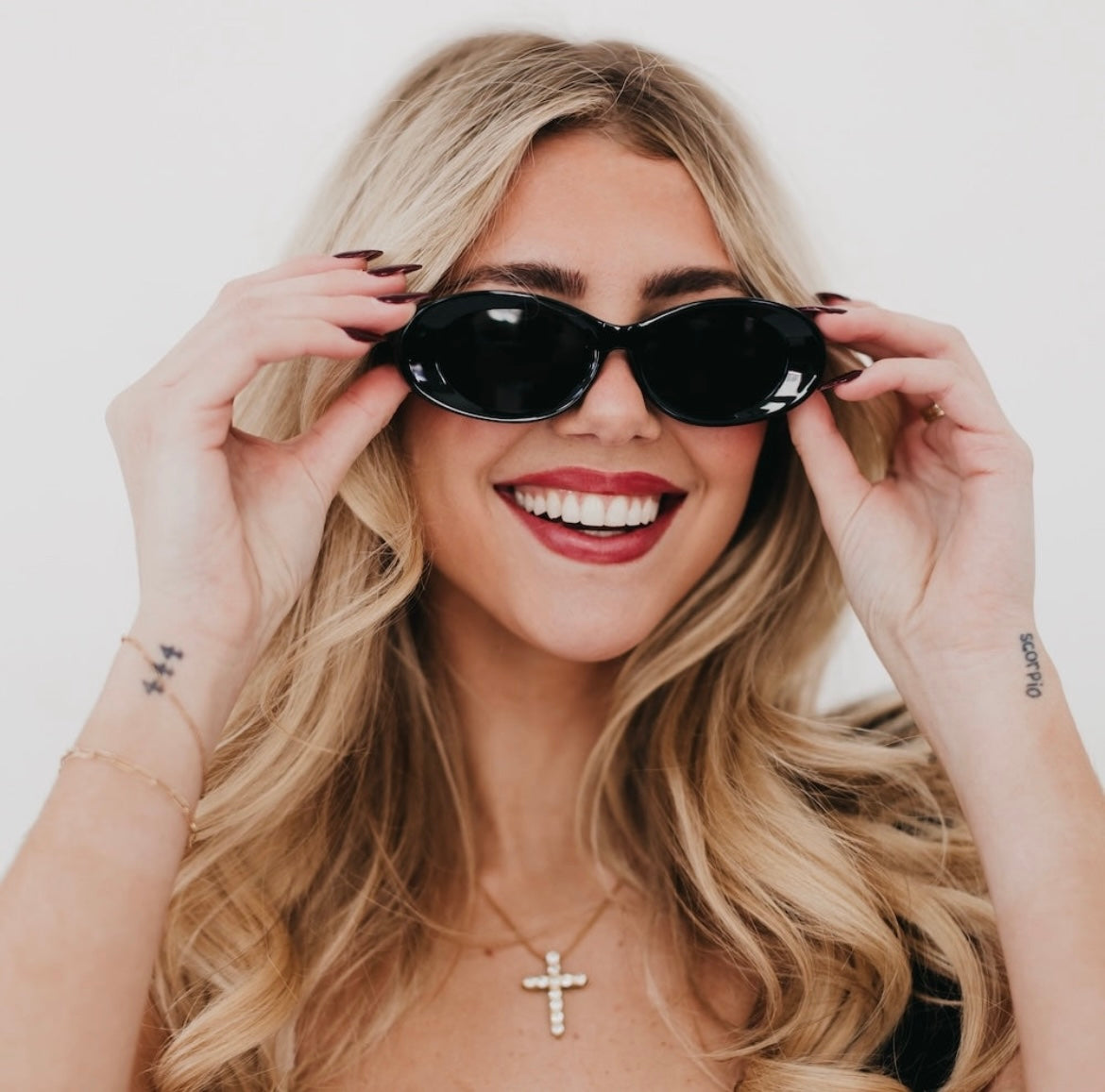 Pretty Simple Retro Black Sunglasses