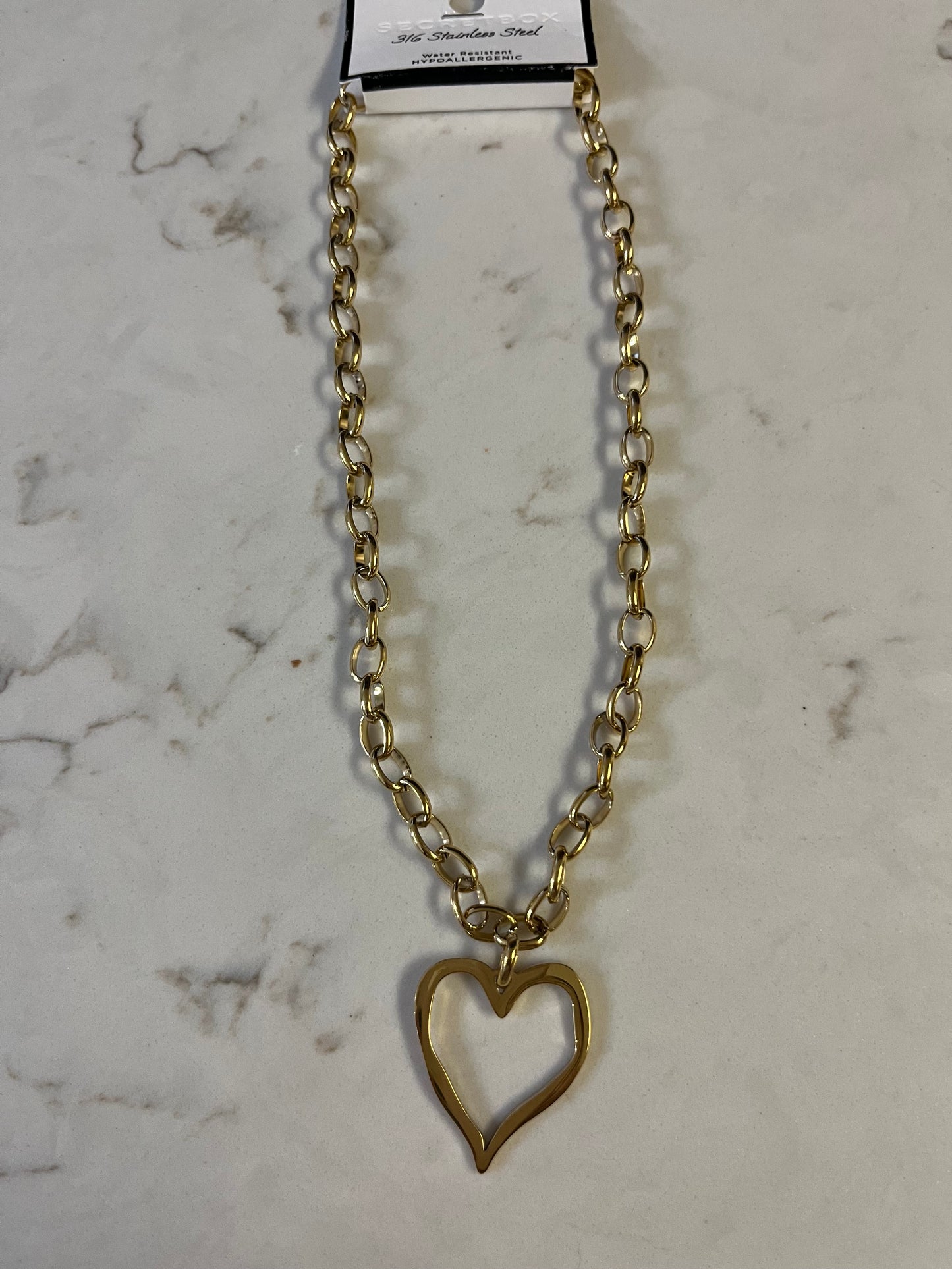 Imperfect Heart Necklace Gold