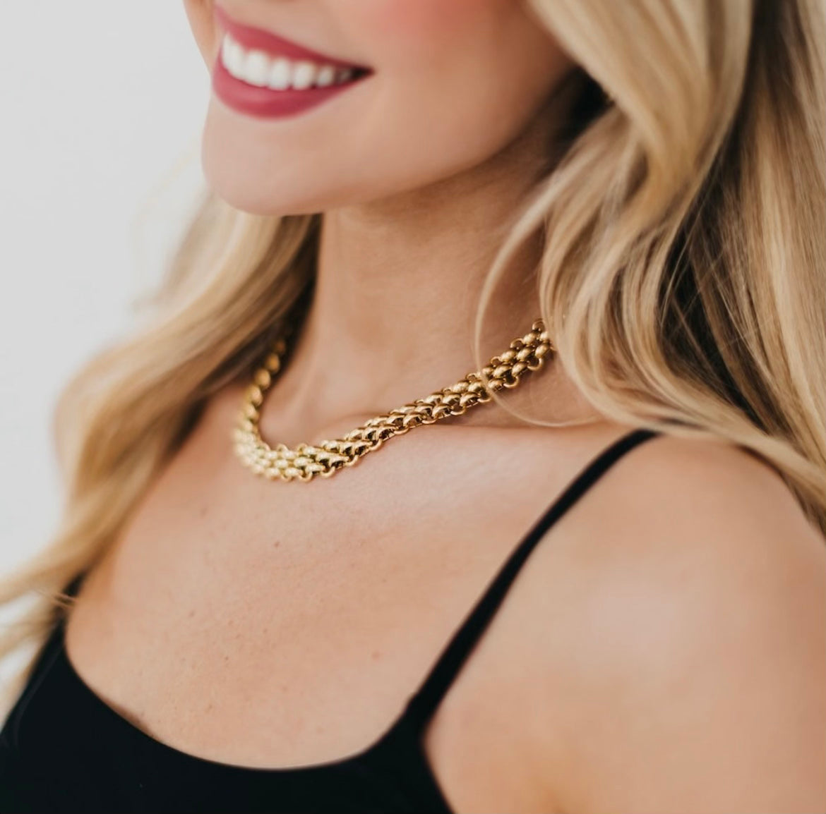 Pretty Simple Chunky Gold Chain