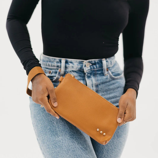 Pretty Simple Cardholder Clutch Camel